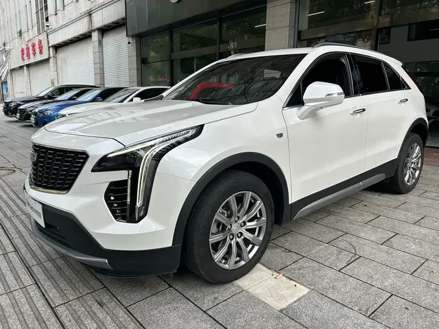 Cadillac XT4 2022 28T FWD Luxury