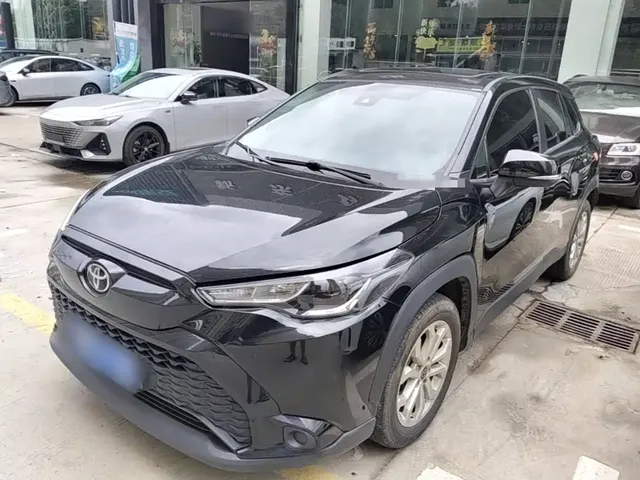 Toyota Frontlander 2022 2.0L CVT Leading Edition