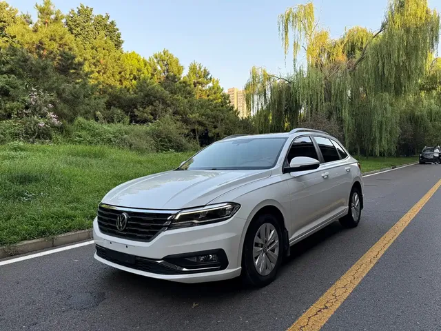 Volkswagen Lavida 2018 Hatchback 200TSI DSG Comfort Edition China V