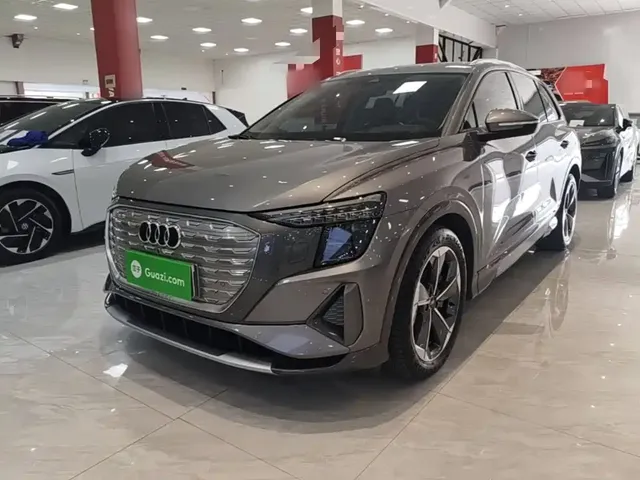Audi Q5 e-tron 2023 40 e-tron Starlight Edition Brocade Package