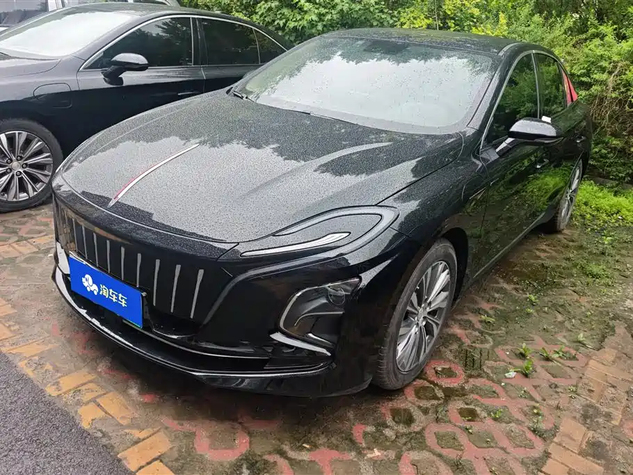 Hongqi E-QM5 2024 Model 610km PLUS