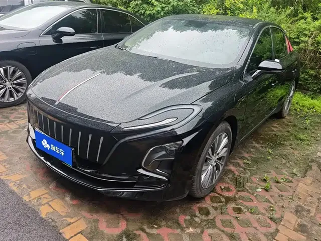 Hongqi E-QM5 2024 Model 610km PLUS