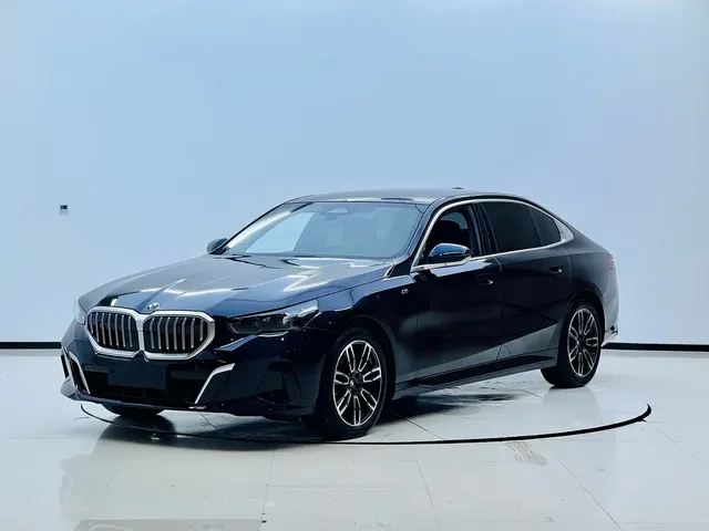 BMW 5 Series 2024 525Li M Sport Package