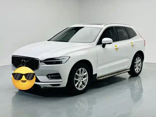 Volvo XC60 2021 T5 AWD Momentum