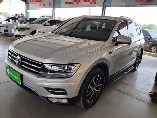 Volkswagen Tiguan L 2018 Facelift 330TSI Automatic 2WD Luxury Edition