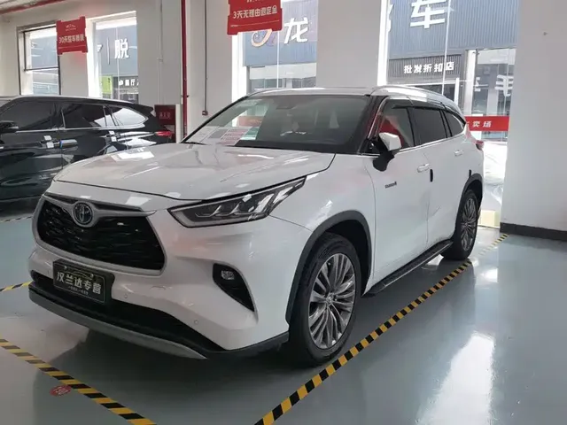 Toyota Highlander 2022 Model Dual Engine 2.5L 4WD Premium Edition 7-Seater