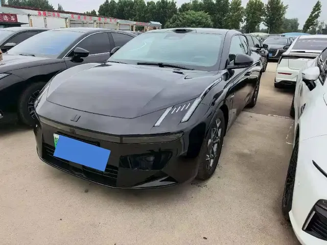 Lynk & Co 10 EM-P 2025 Model 120km Base Version