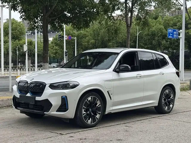 BMW iX3 2022 Facelift Leading Model