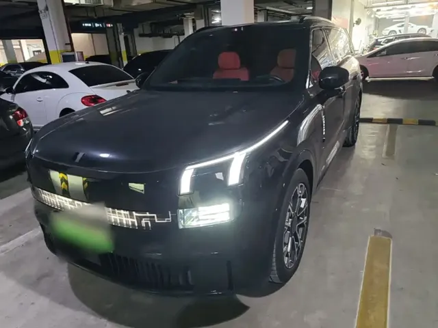 Lynk & Co 900 2025 1.5T Ultra