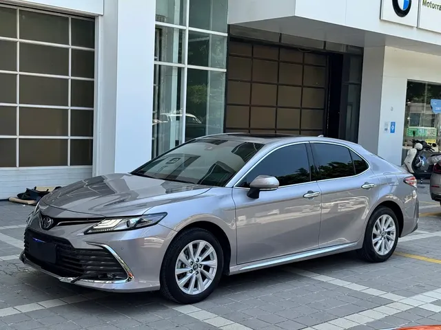 Toyota Camry 2023 2.0G Luxury Edition