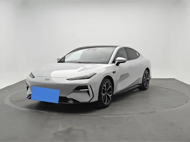 Geely Galaxy E8 2025 700km Long Voyage Smart Drive Edition