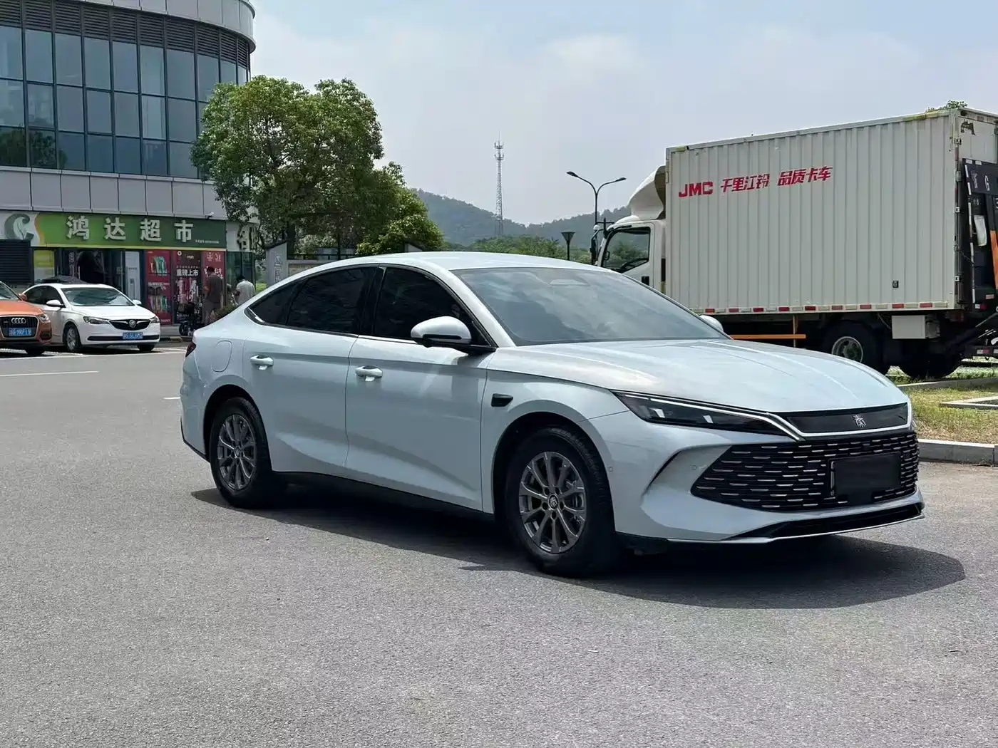 BYD Qin L 2025 DM-i Smart Drive Edition 80KM Leading