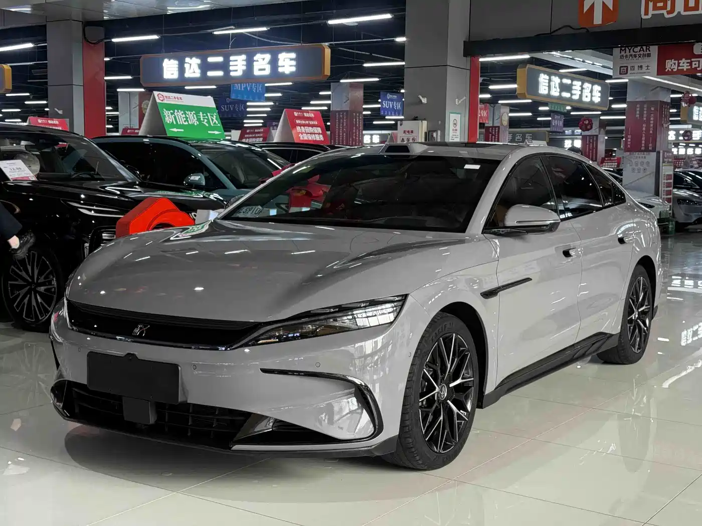 BYD Han 2025 DM-i Smart Driving Edition 125KM Honor