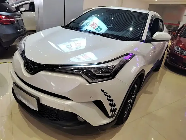 Toyota C-HR 2018 Model 2.0L Luxury Sunroof Version China V