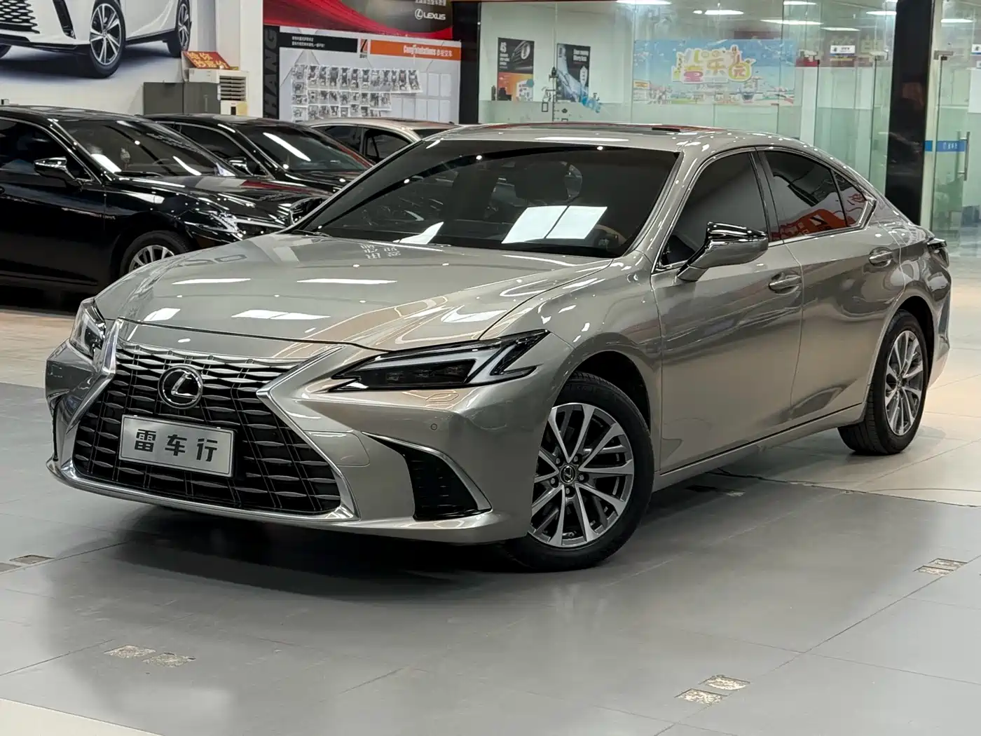 Lexus ES 2025 200 Ultimate Edition