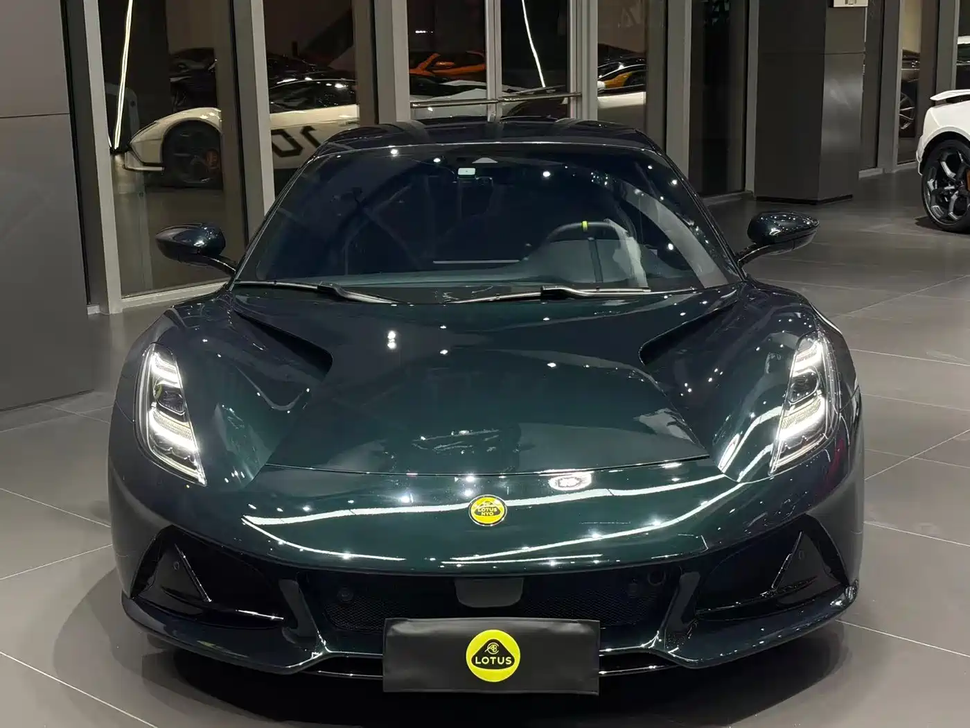 Lotus Cars EMIRA 2021 2.0T DCT First Edition