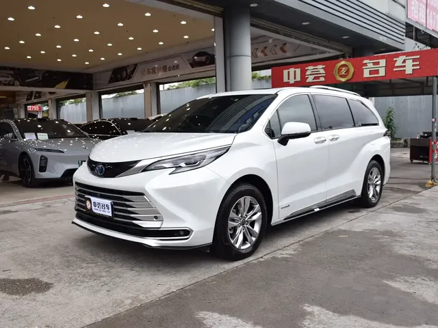 Toyota Sienna 2021 2.5L Hybrid Platinum Edition