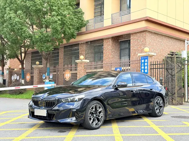 BMW 5 Series 2025 530Li Premium M Sport Package