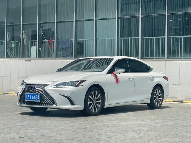 Lexus ES 2020 Model 300h Excellence Edition