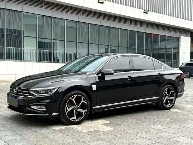 Volkswagen Magotan 2023 Model 2 Million Commemorative Edition 330TSI DSG Luxury