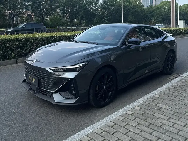 Changan UNI-V 2022 1.5T Premium Model