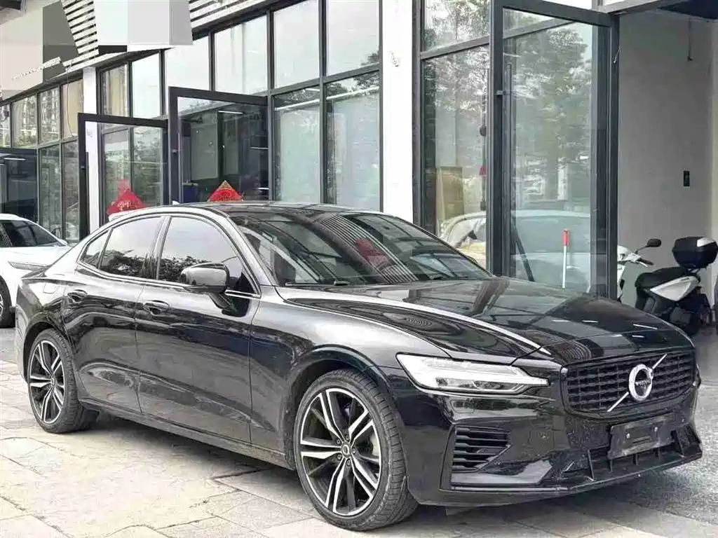 Volvo S60 Plug-in Hybrid 2022 T8 E-Drive Hybrid AWD Smart Elegance Sport Edition