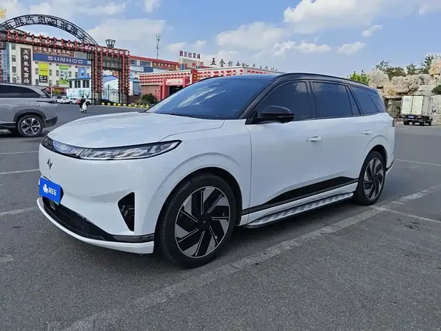 Dongfeng Yipai eπ008 2025 210Ultra Range Extender 5-Seater