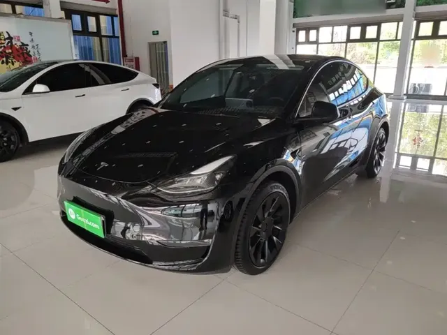 Tesla Model Y 2023 Long Range All-Wheel Drive Edition