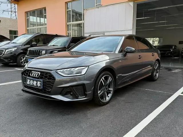 Audi A4L 2022 40 TFSI Fashion Dynamic