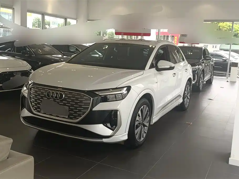 Audi Q4 e-tron 2023 40 e-tron Pioneer Edition