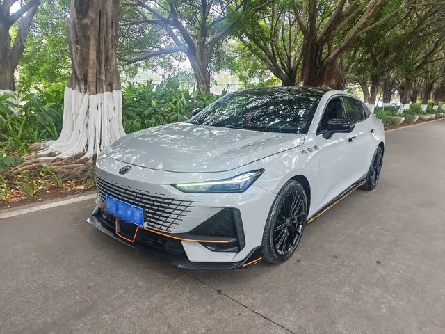 Changan UNI-V 2022 1.5T Sport Edition