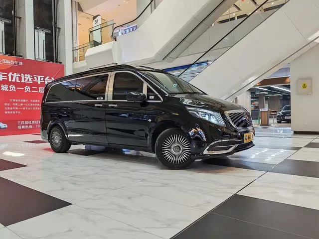 Mercedes-Benz Vito 2023 2.0T Business 7-Seater