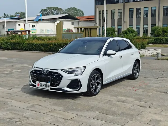 Audi A3 2025 Sportback 35TFSI Flying Premium