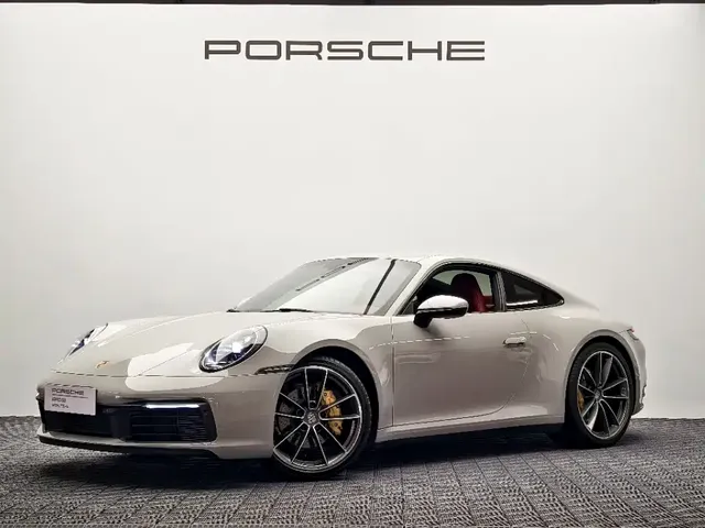 Porsche 911 2023 Carrera 3.0T