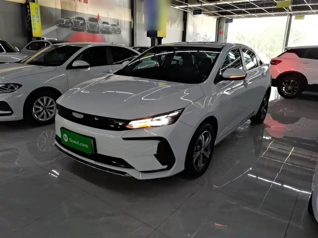 Geely Emgrand L HiP 2024 Model Champion Edition 1.5TD-DHT Pro 100KM Surpassing Type