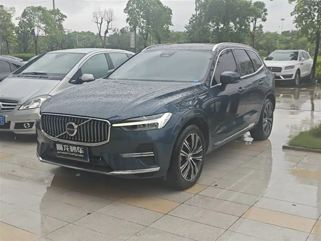 Volvo XC60 2022 B5 AWD Inscription