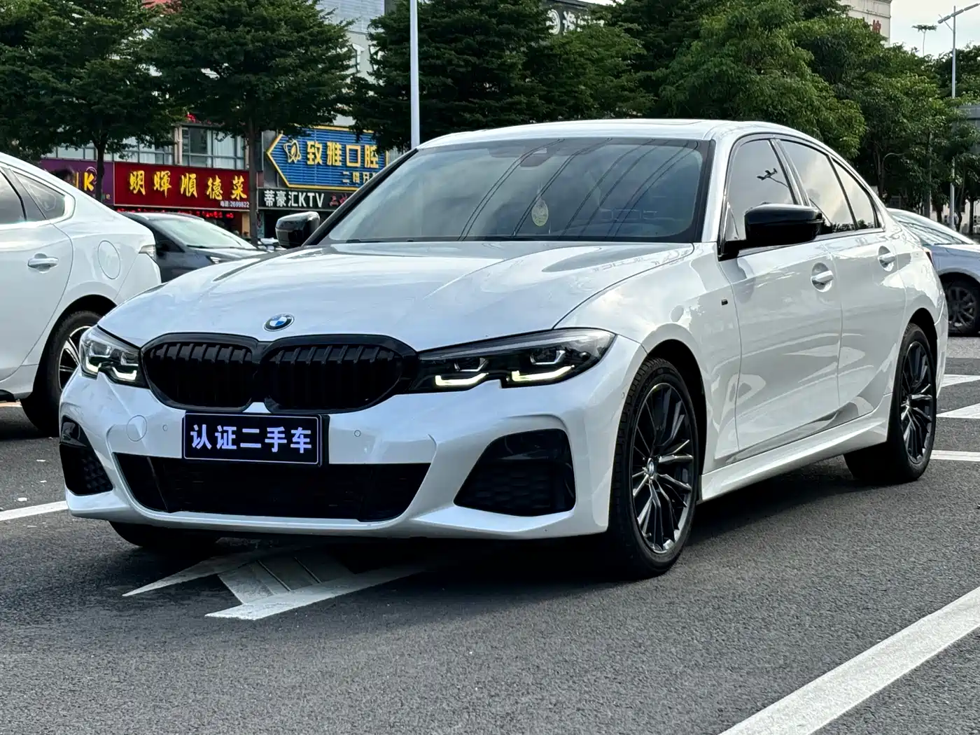 BMW 3 Series 2022 330i M Sport Shadow Edition