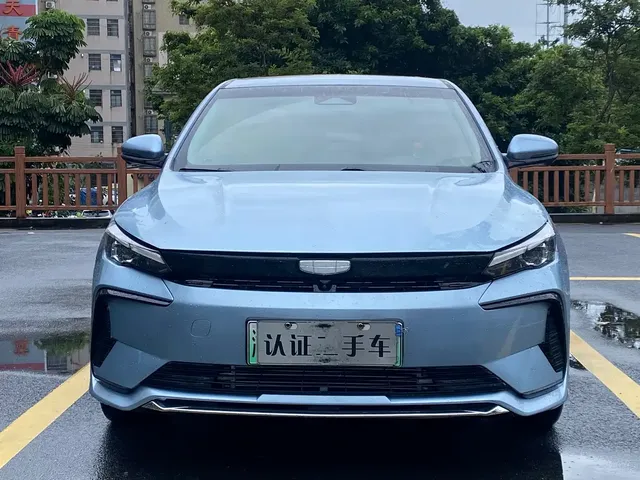 Geely Emgrand L HiP 2022 1.5TD-DHT Pro 100KM Super Rui
