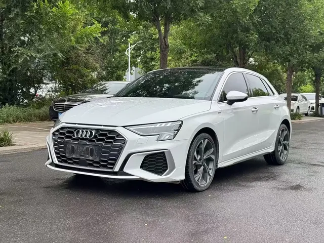 Audi A3 2022 Sportback 35 TFSI Luxury Sport