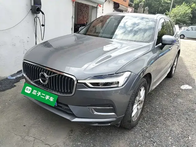 Volvo XC60 2021 T5 AWD Momentum