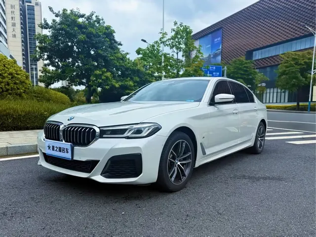 BMW 5 Series 2022 525Li M Sport Package
