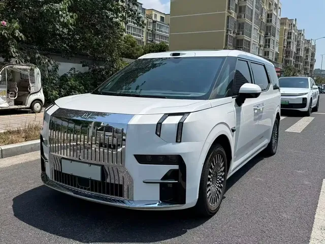 ZEEKR 009 2024 6-seat Executive AWD 108kWh
