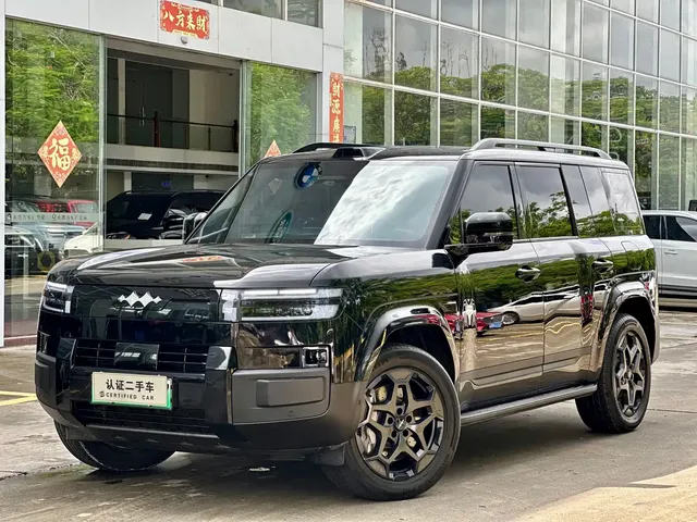 Fang Cheng Bao Titanium 7 2025 AWD Base Model