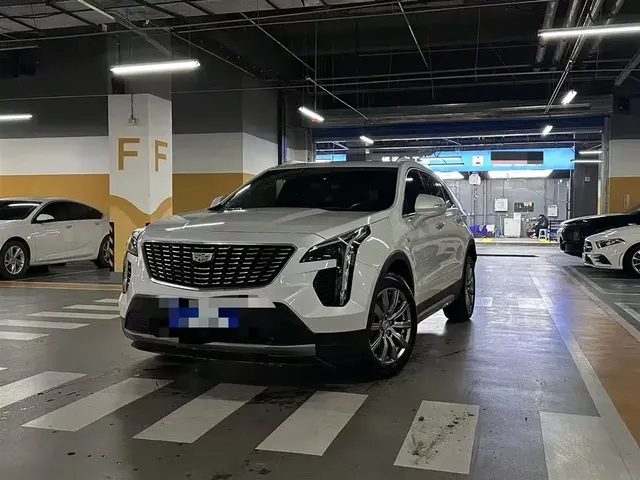 Cadillac XT4 2020 Facelift 28T 2WD Leading