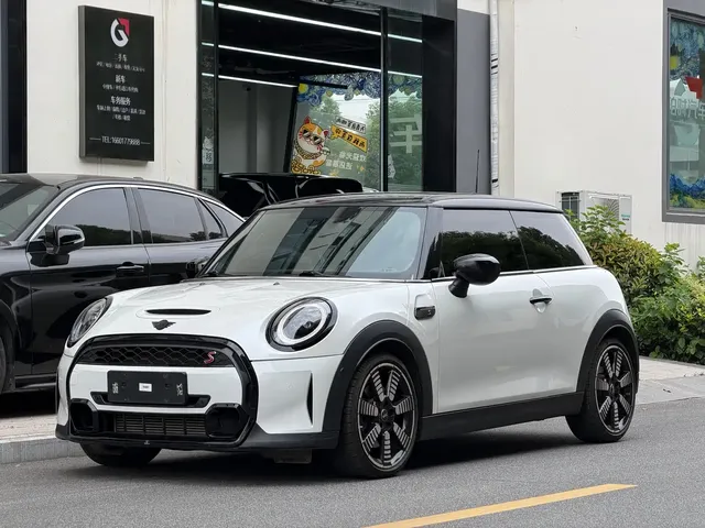 MINI MINI 2023 Facelift 2.0T COOPER S Artist