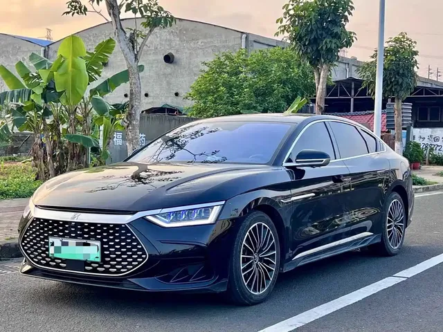 BYD Han 2023 DM-i Champion Edition 121KM Premium