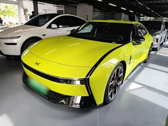 XPeng P7 2025 702km Long Range Edition