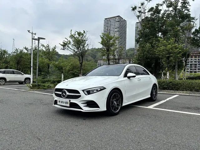 Mercedes-Benz A-Class 2022 Facelift III A 200 L Sport Sedan Fashion