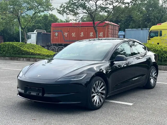 Tesla Model 3 2025 Model Rear-Wheel Drive Edition