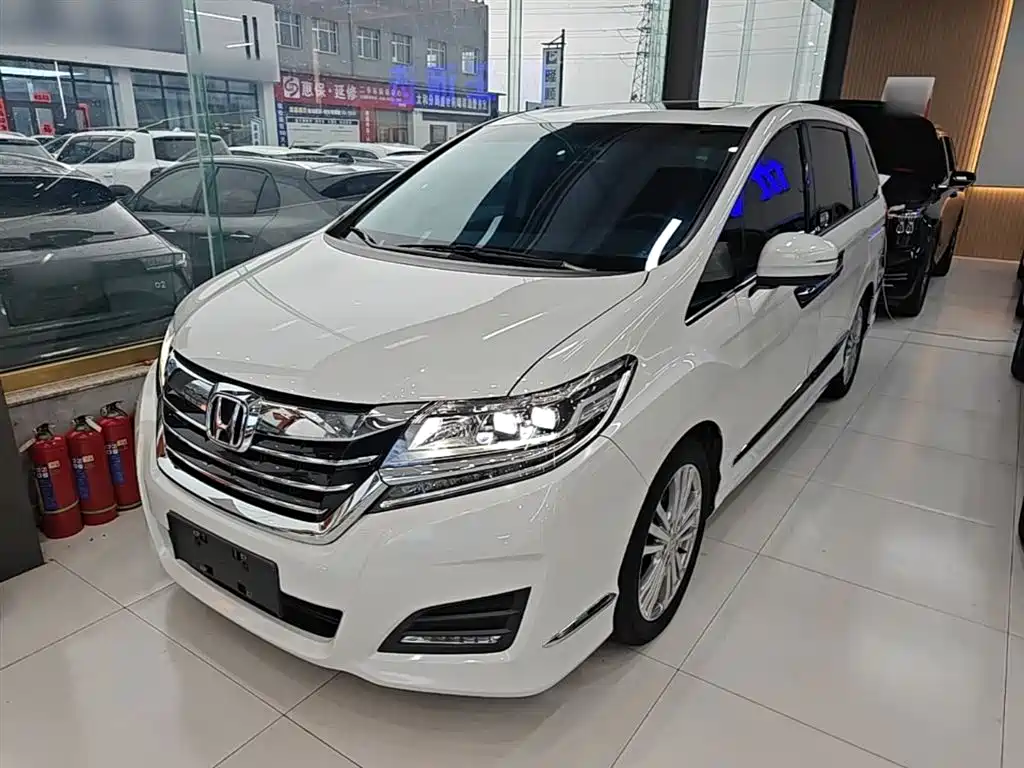 Honda Elysion 2016 2.4L Fashion Edition